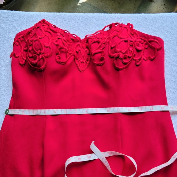 Jackie K Red Strapless Sleeveless Red Sheath Dress Back Slit Size 8 - Picture 11 of 12